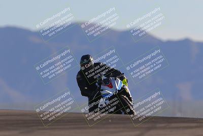 media/Nov-06-2023-Moto Forza (Mon) [[ce023d0744]]/3-Intermediate Group/Session 5 (Turn 9)/